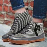 Süße flache Stiefel mit Katzenmuster